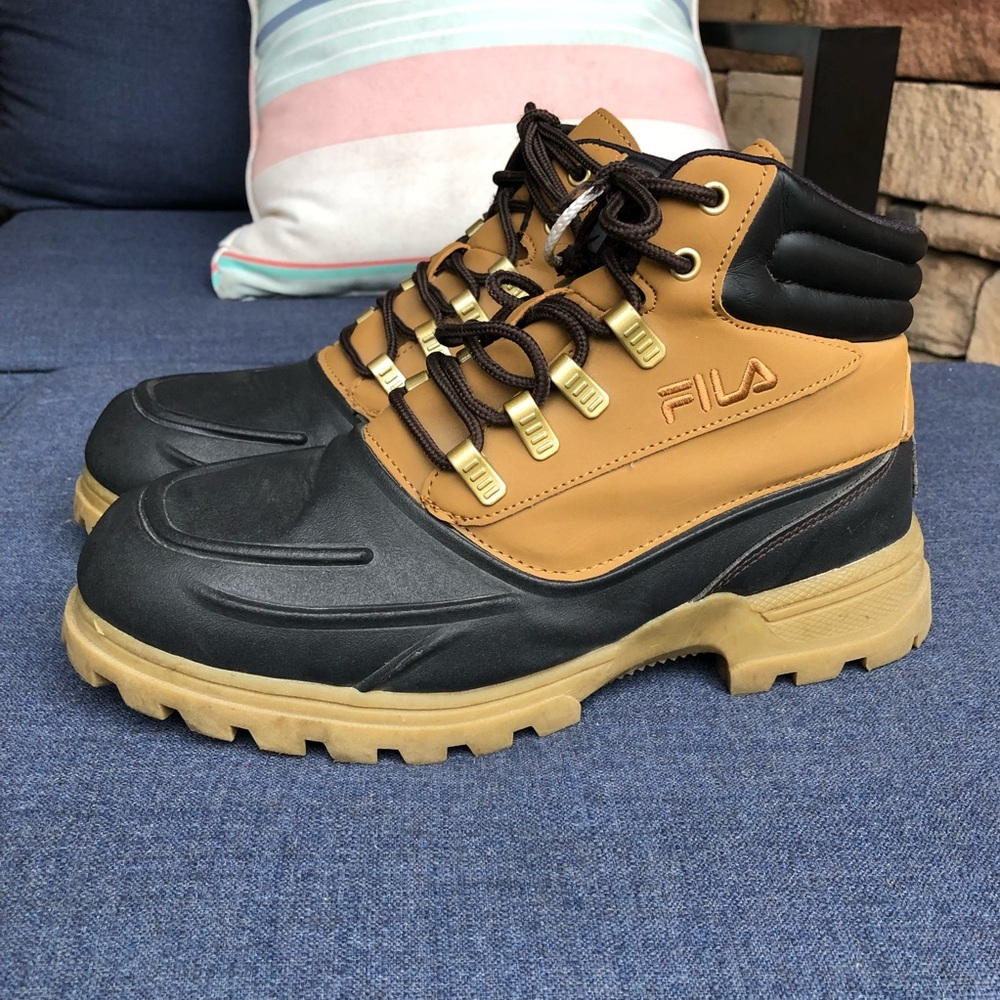 Fila black tan waterproof lace up boots 8 Like New